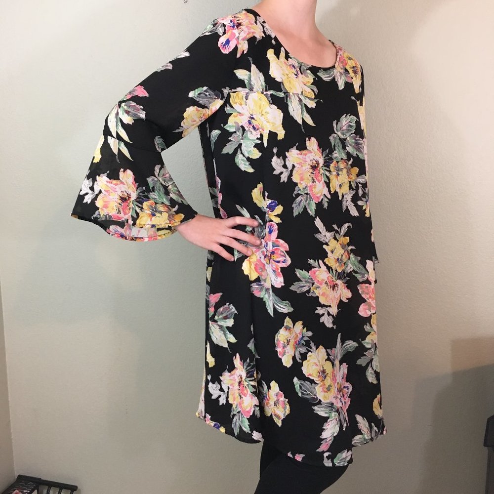 Skies Are Blue Floral Bell Sleeve Dress, XS